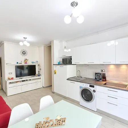 Redmarine Apartment- N Pool Resort- Parking Апартаменты