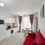 Apartament Redmarine Apartment- N Pool Resort- Parking Mamaia