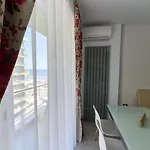 Redmarine Apartment- N Pool Resort- Parking * Mamaia
