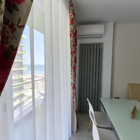 Redmarine Apartment- N Pool Resort- Parking * Mamaia