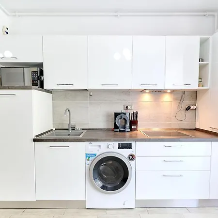 Redmarine Apartment- N Pool Resort- Parking