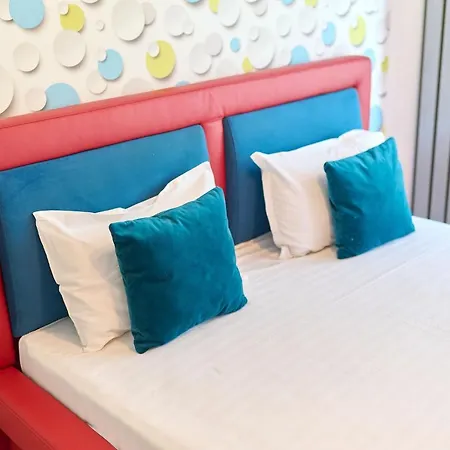 Redmarine Apartment- N Pool Resort- Parking * Mamaia