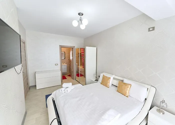 Redmarine Apartment- N Pool Resort- Parking Апартаменты Мамая