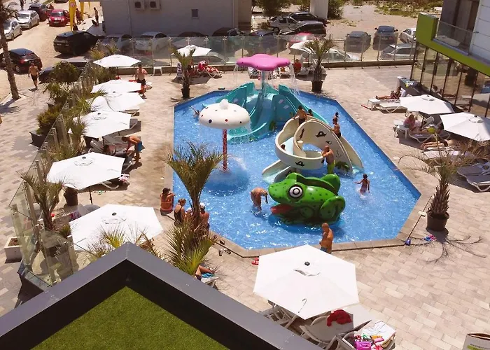 Redmarine Apartment- N Pool Resort- Parking * Мамая