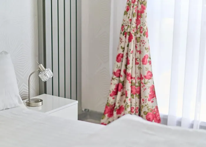 Redmarine Apartment- N Pool Resort- Parking