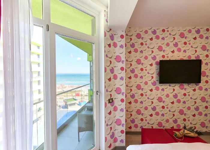 Redmarine Apartment- N Pool Resort- Parking Апартаменты Мамая